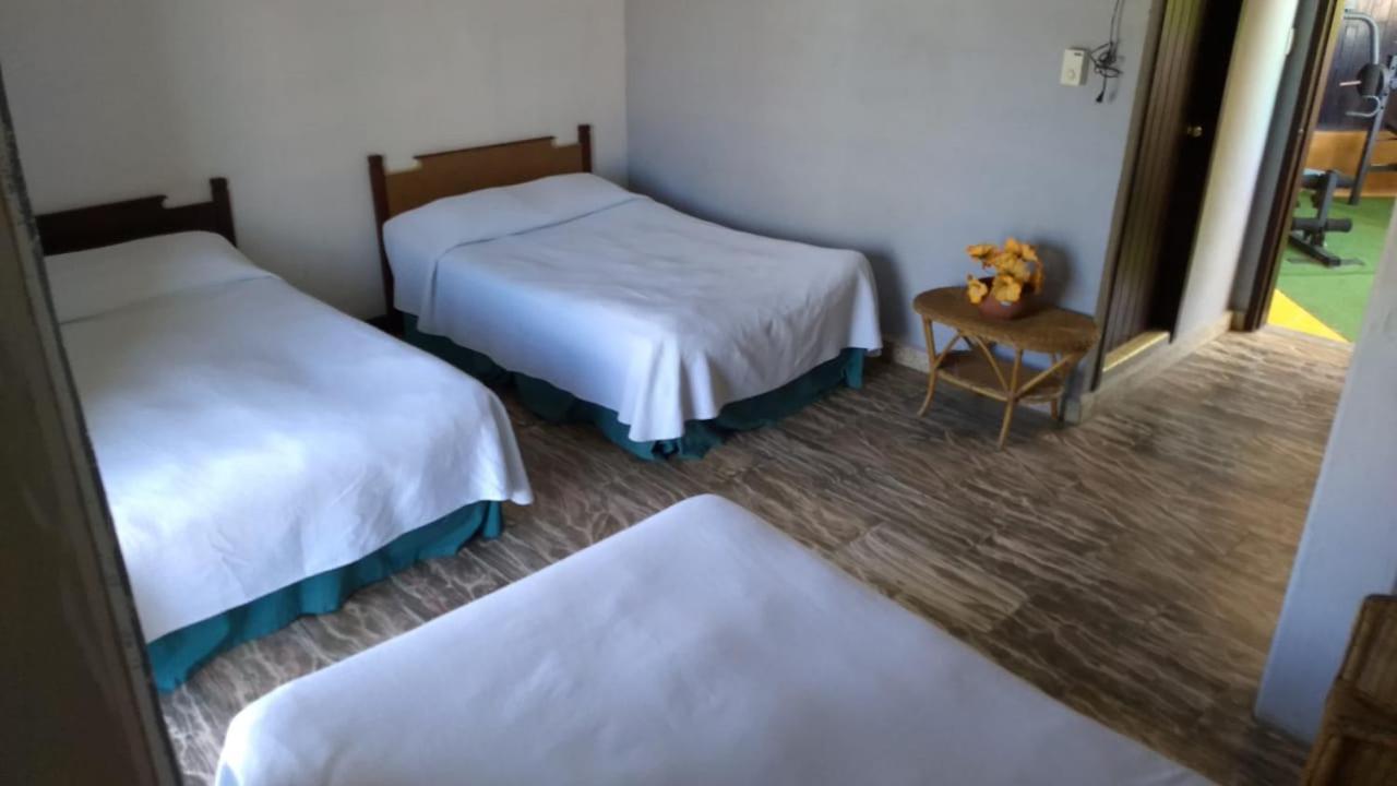 Hotel Maria Isabel Escarcega Bagian luar foto